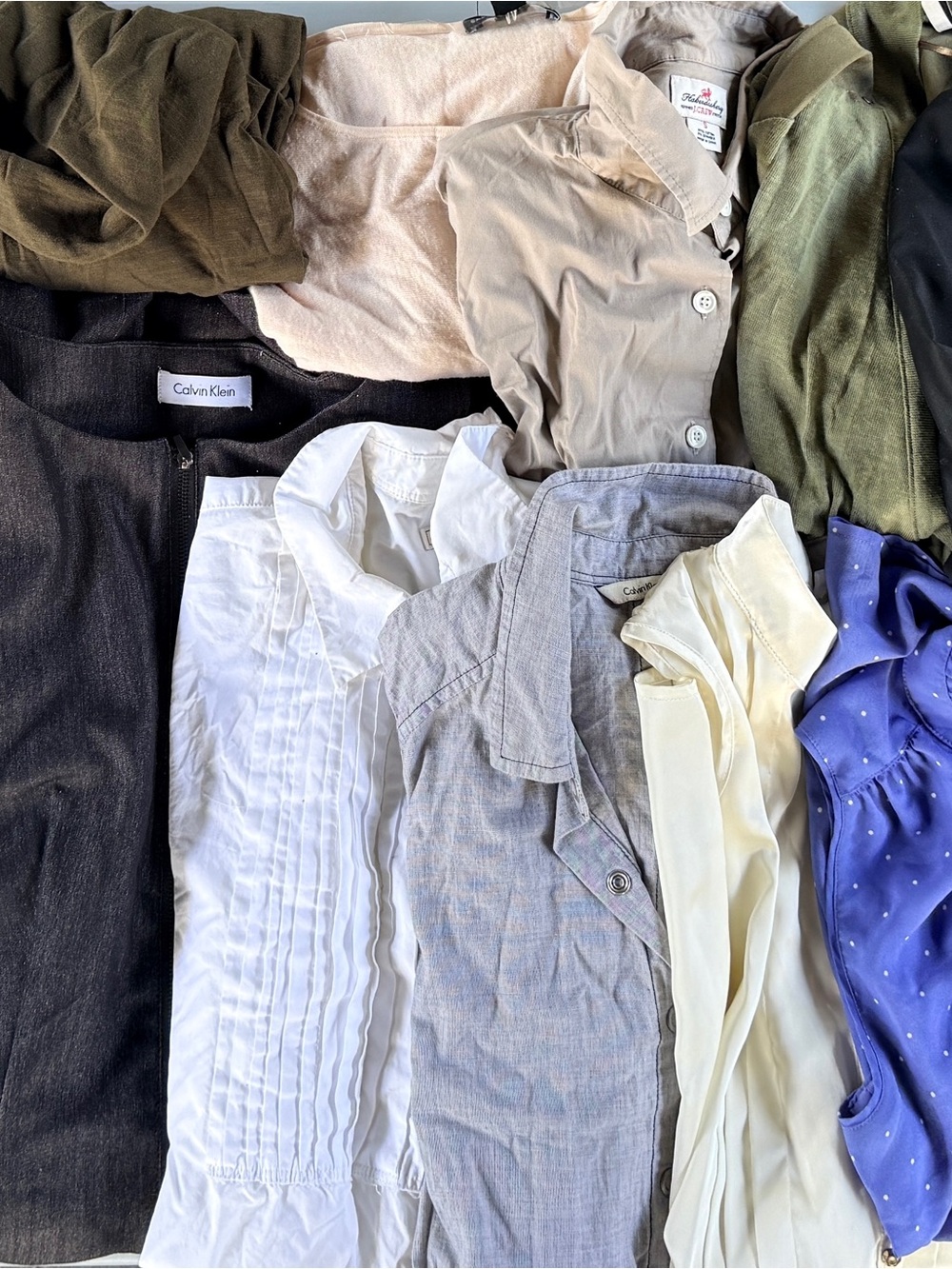 Womens size small bundle 18 pieces J Crew, Calvin Klein